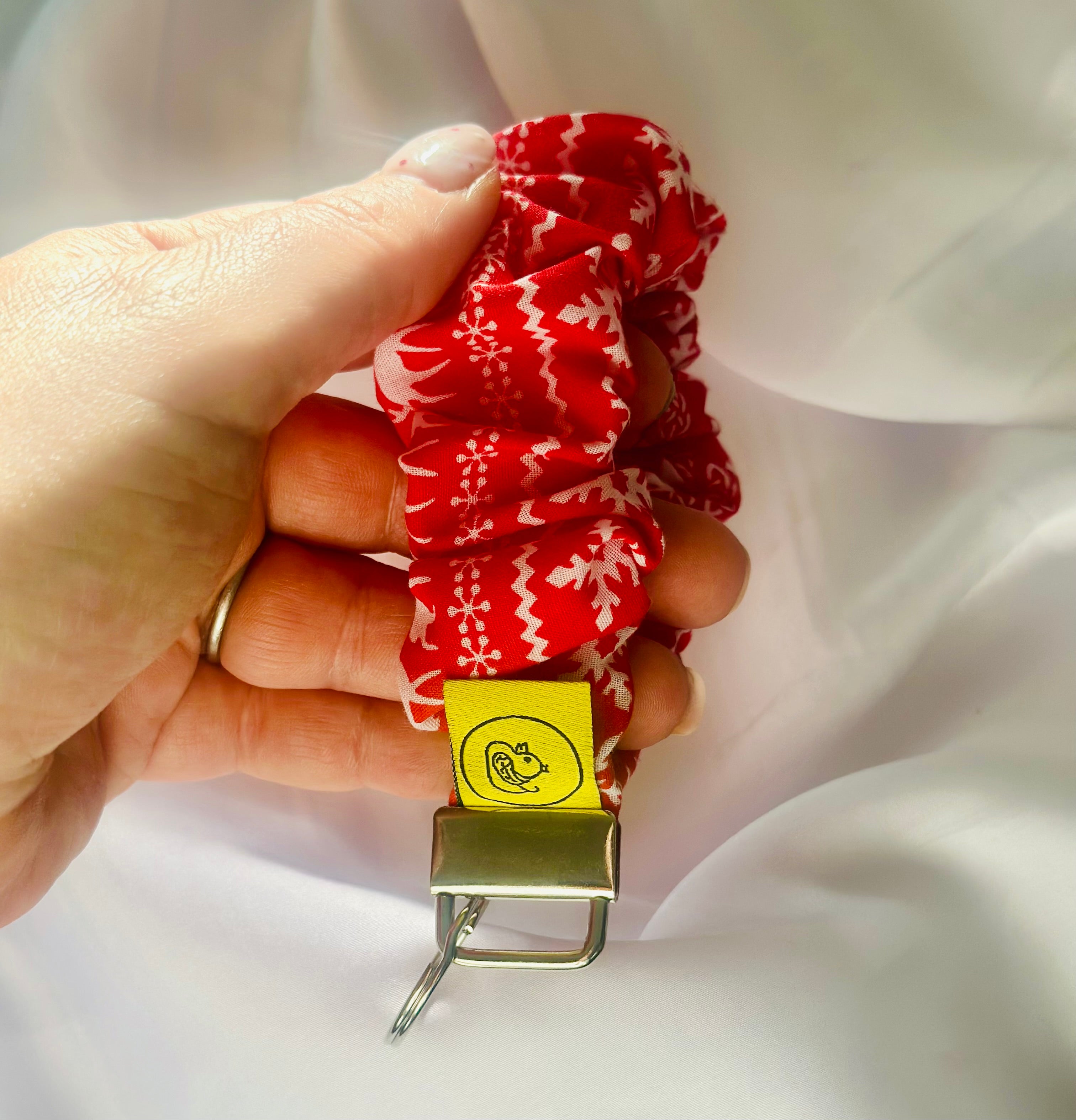 Red and White Nordic Scrunkey