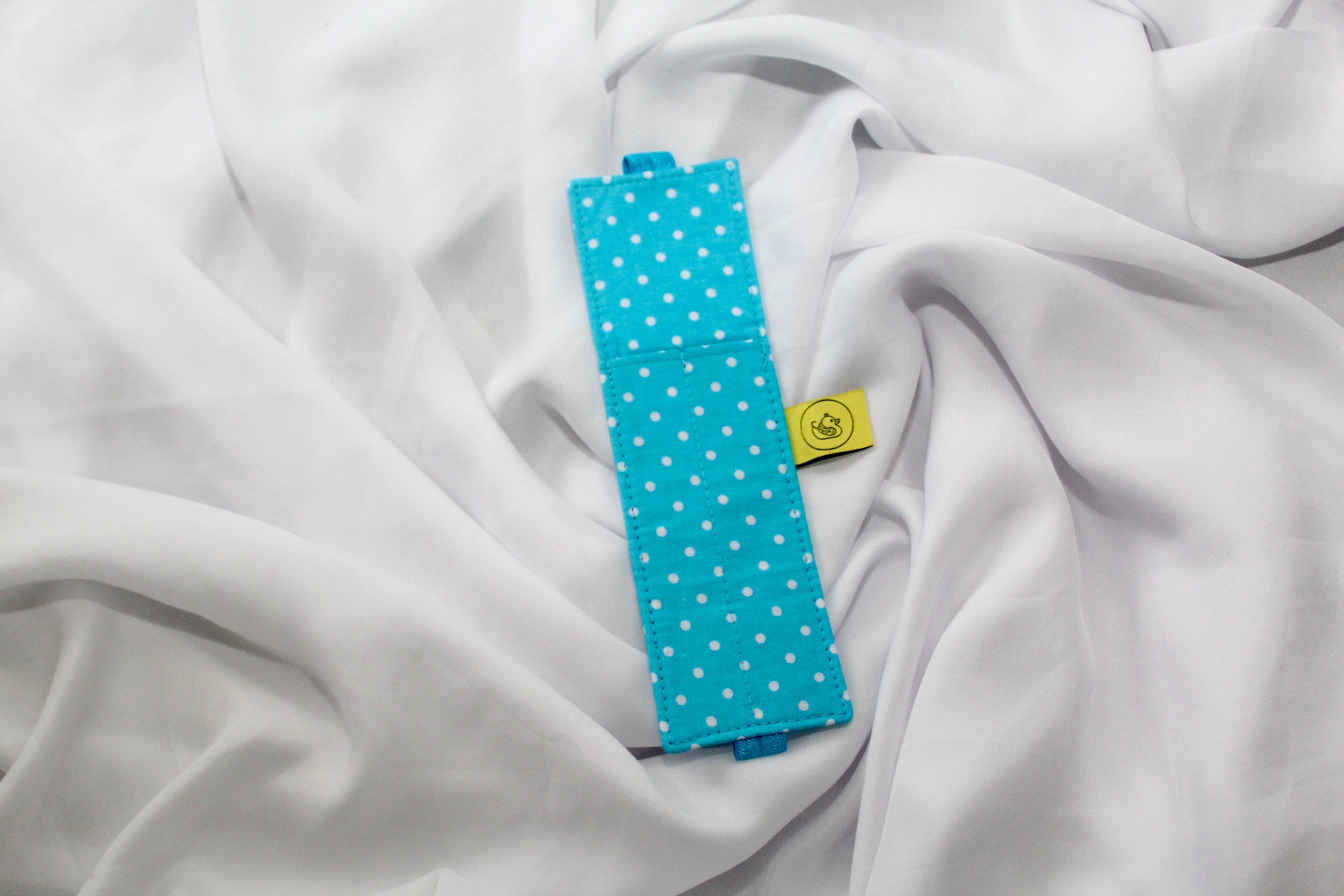 Turquoise Blue and White Polka Dot Elastic Notebook Double Pen Holder