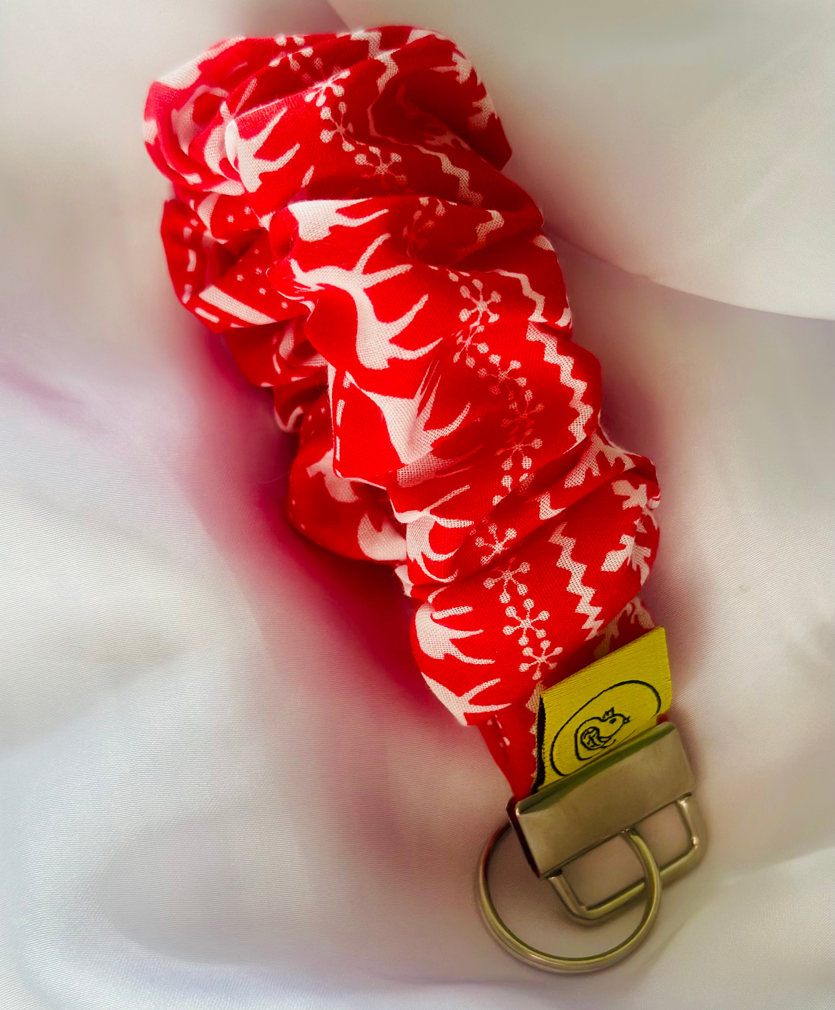 Red and White Nordic Scrunkey