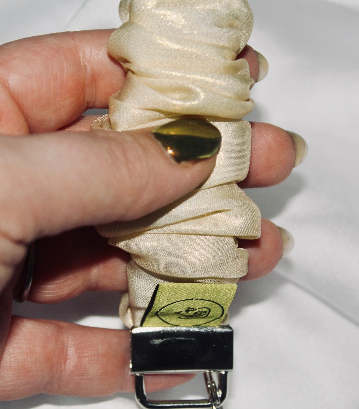 Champagne Glow Scrunkey