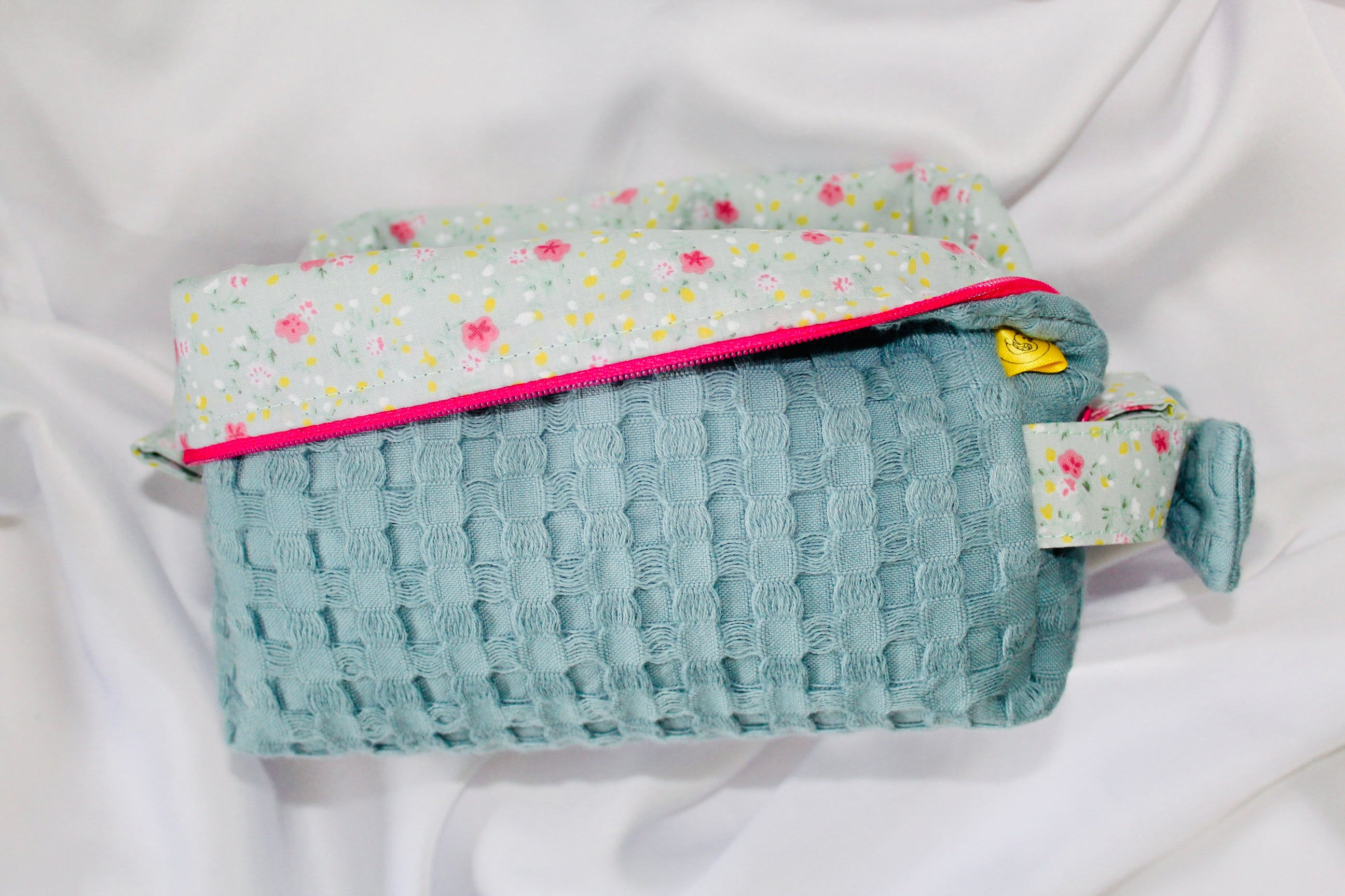 Amelia cosmetic makeup bag Medium