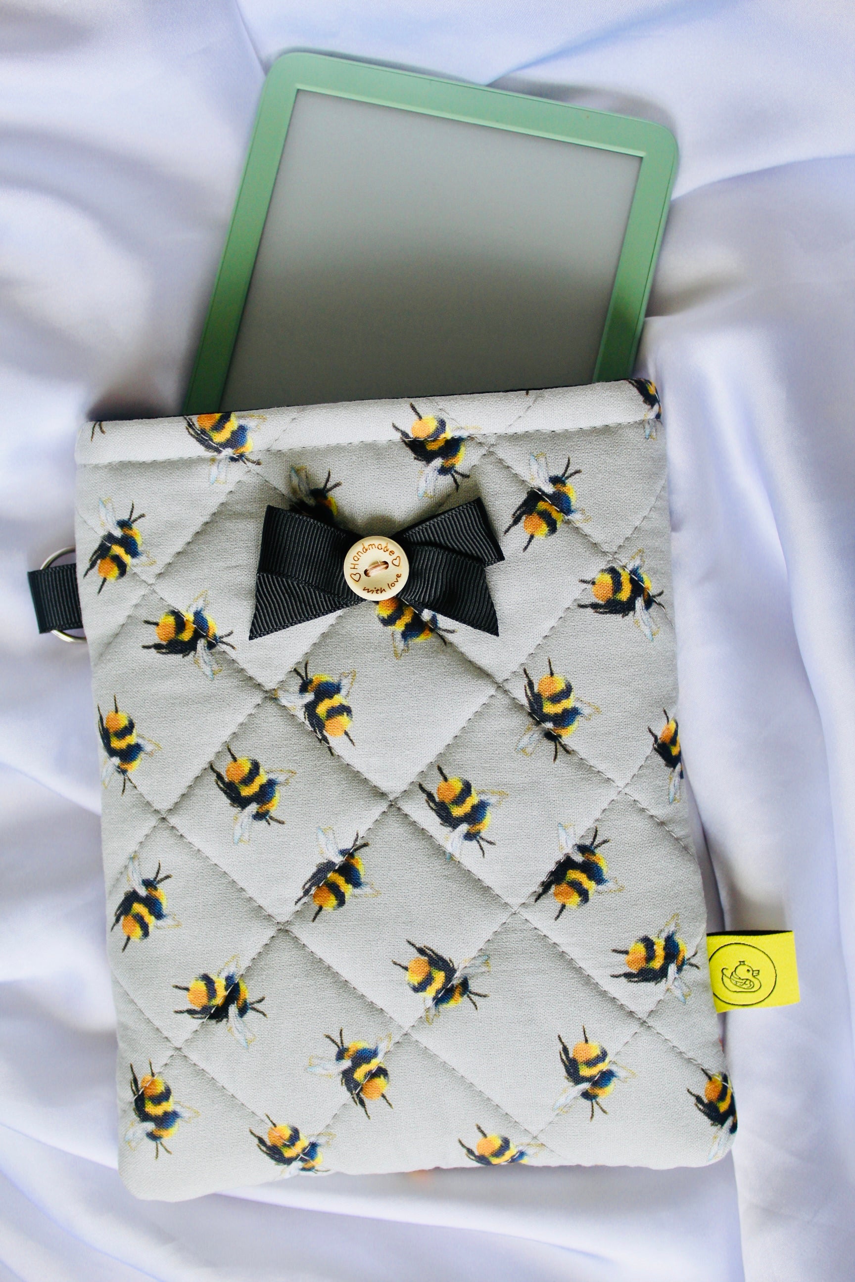 Grey Bumble Bee Kindle Cover
