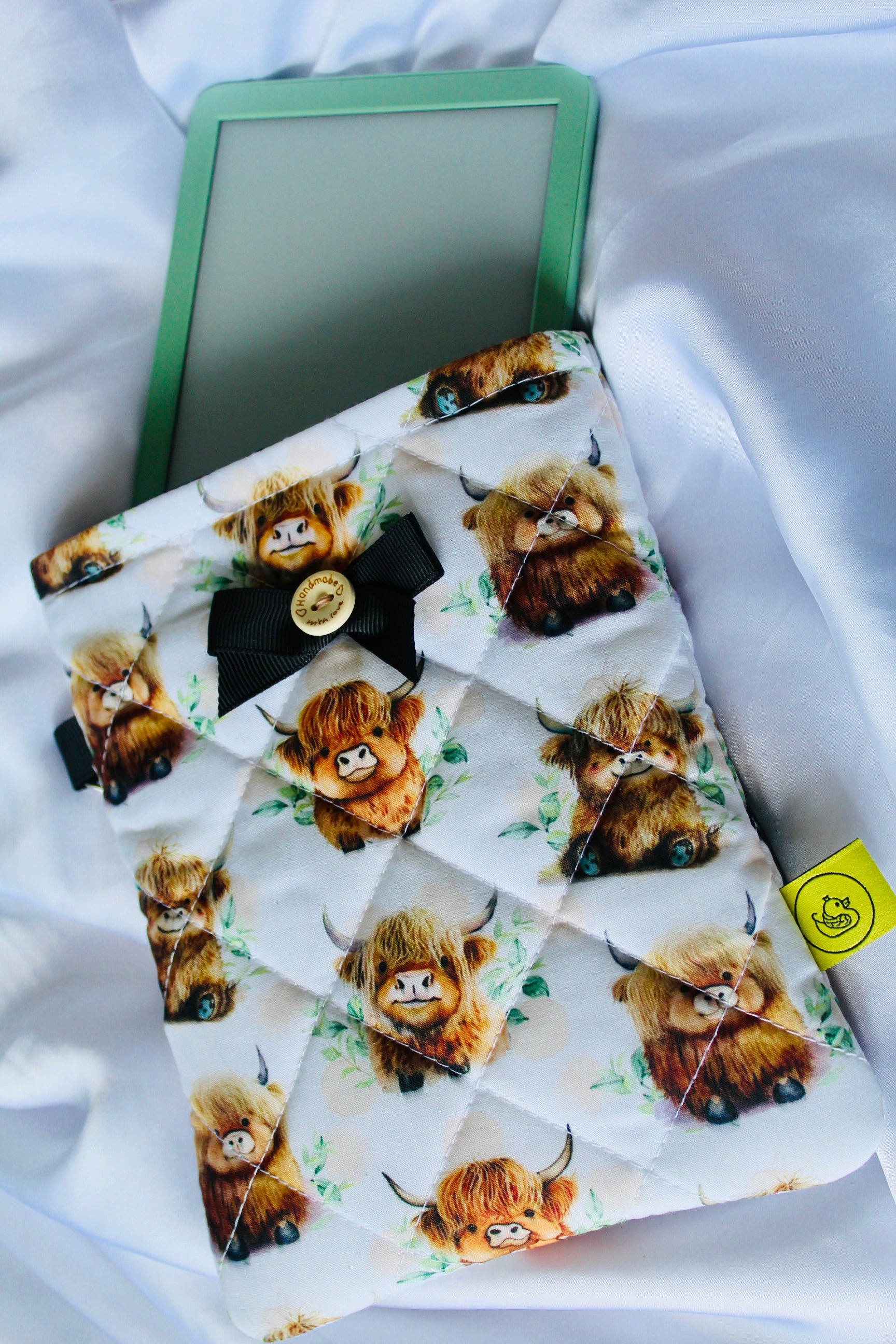 Highland Cow Kindle Cover