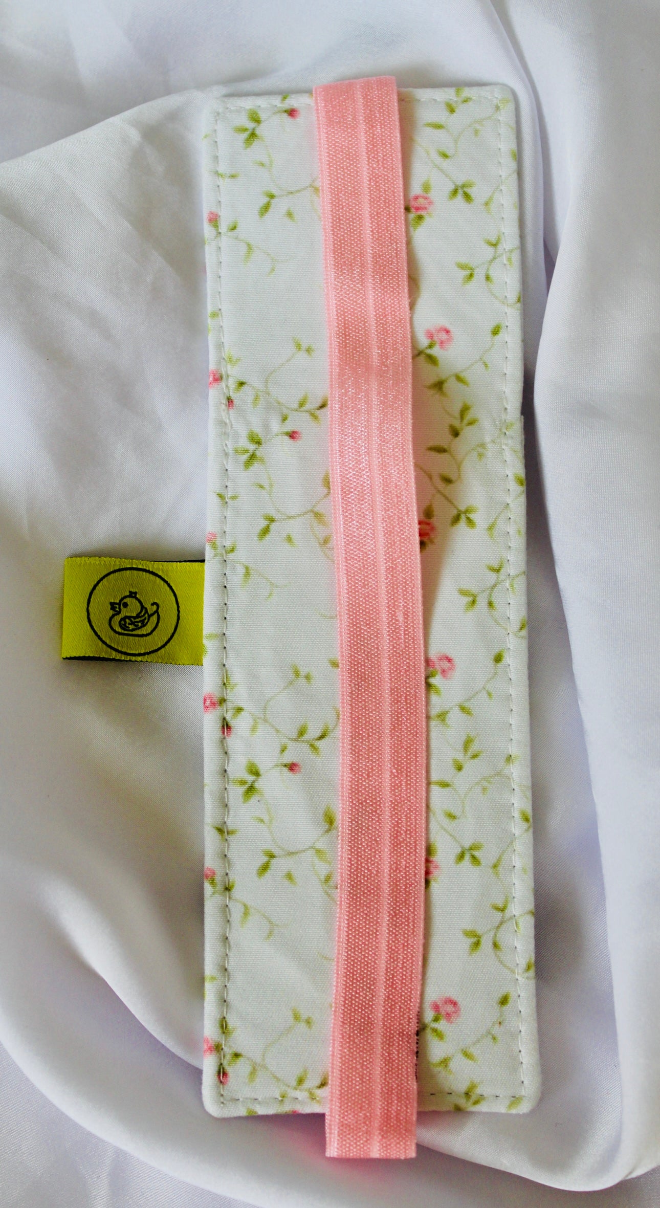 White and Pink floral Elastic Notebook Double Pen Holder