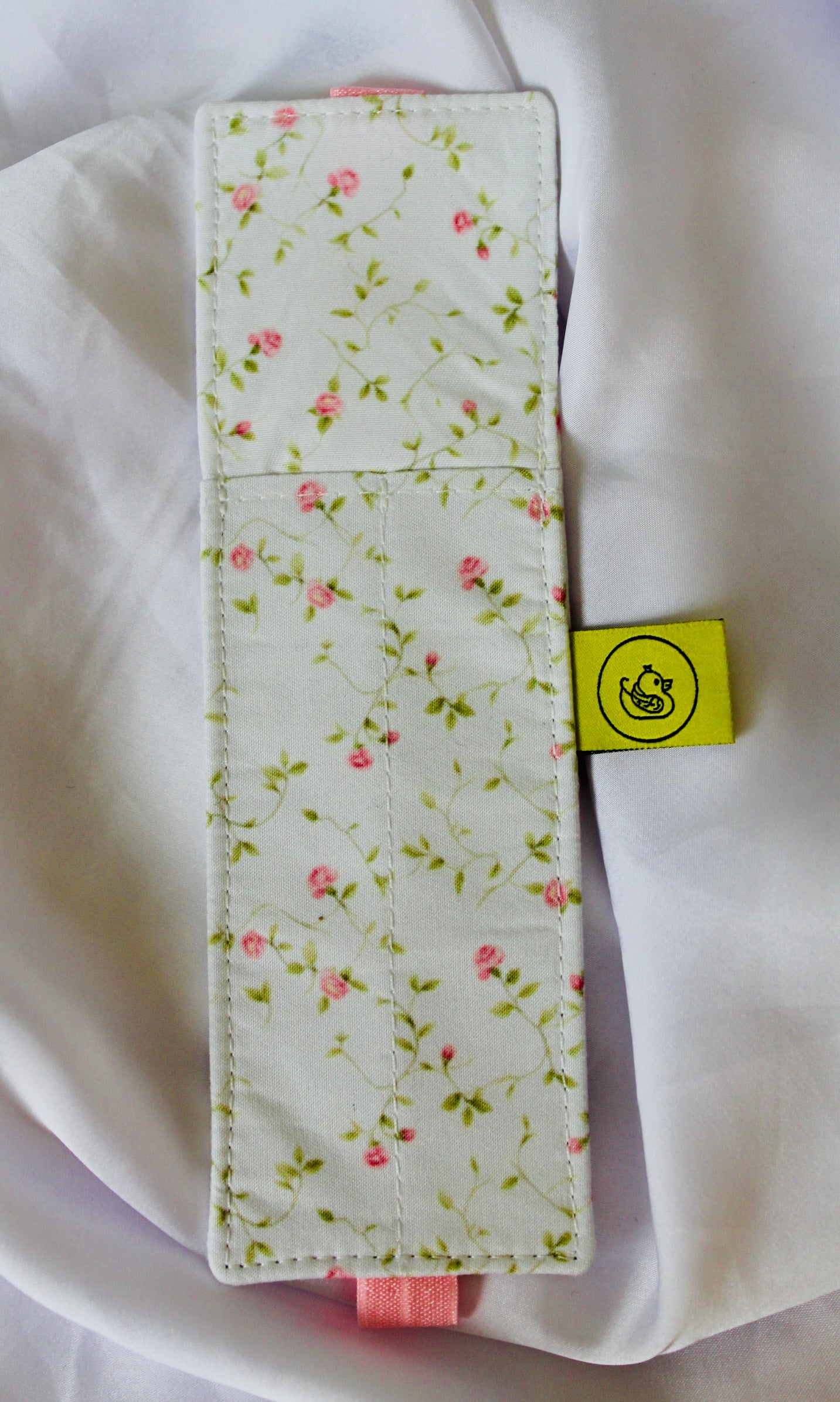 White and Pink floral Elastic Notebook Double Pen Holder