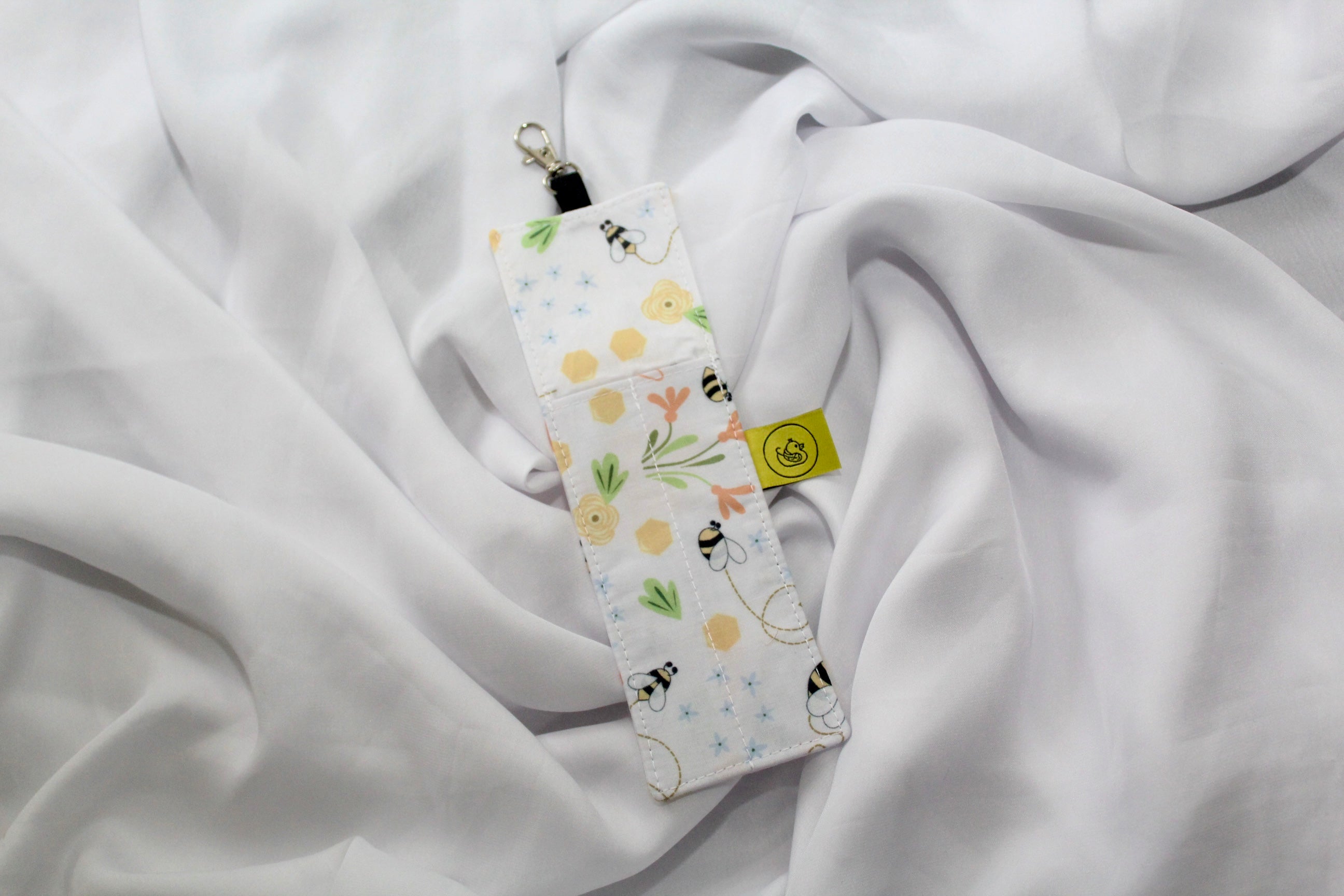 White Buzzy Bumble Bee Landyard Double Pen Holder